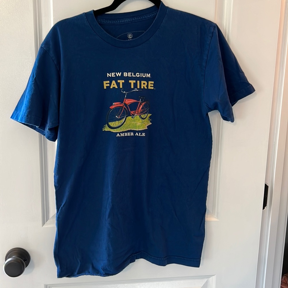 Mens size medium graphic T-shirt blue graphic tee new Belgium flat tire ale